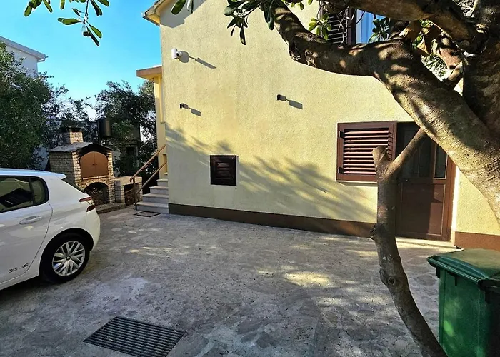 Grandma's House * Rogoznica (Sibenik-Knin)